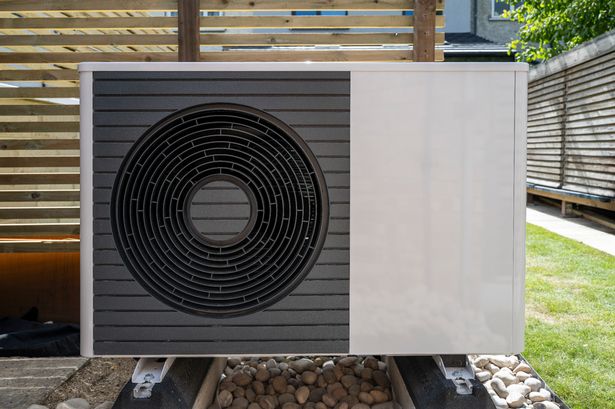 Heat pumps cut energy bills by £200, new study finds
