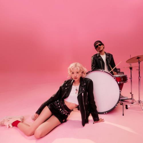 Ros&eacute; and Bruno Mars recorded more songs during APT. sessions