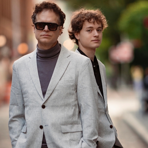 NYC’s Laptop return with double whammy – ‘Indie Hero’ single, plus a Tom Waits’ holiday classic