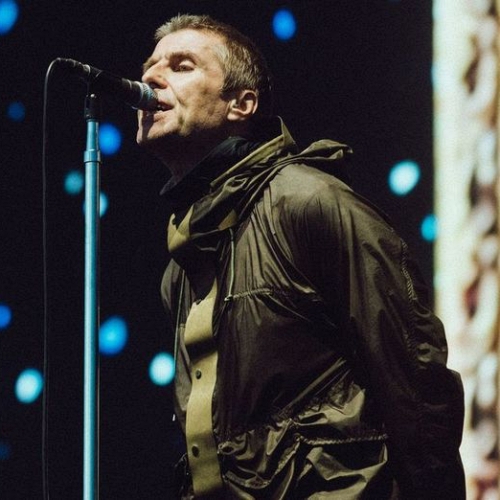 Mother-of-three admits £4k Oasis reunion gig ticket scam