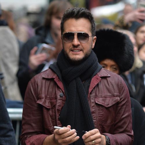 Luke Bryan praises ‘professional’ and ‘on-time’ Carrie Underwood