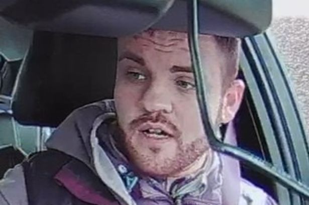 ‘Do not approach’ warning issued after taxi driver threatened and robbed at knifepoint