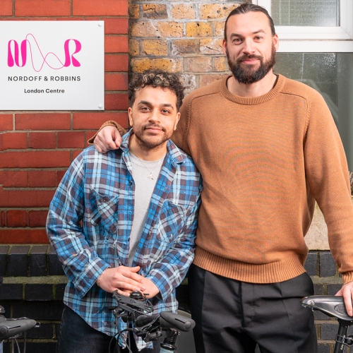 The 1975 and PVRIS bassists to cycle Land’s End to John O’ Groats for Music Therapy