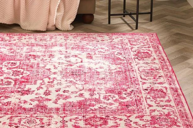 ‘Stylish’ and ‘fabulous’ machine washable rug that’s great for busy homes is on sale for £16