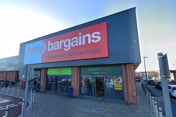 Murder cops issue update and appeal after man dies following row outside Blackburn shop