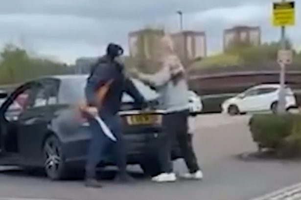 Glasgow pensioner slashed as police confirm manhunt for machete-wielding attacker