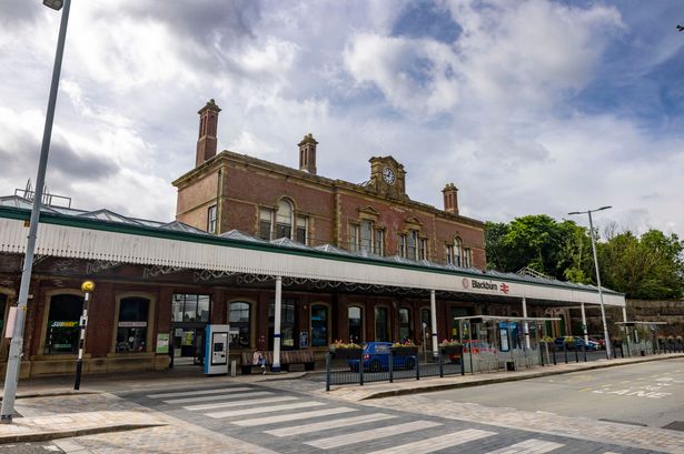 Train disruption LIVE updates as tunnel closed for the day