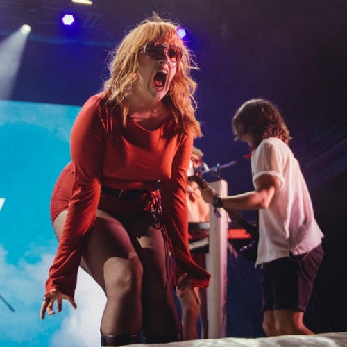 CMAT shares deep sadness over body-shaming abuse following festival set