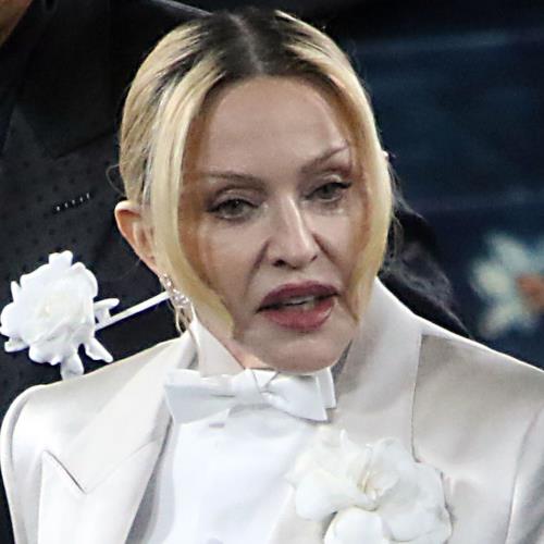 Madonna turns Times Square into dance floor with surprise gig
