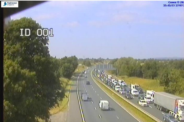 M6 lane closure LIVE with 60 mins delays after ‘huge fuel spillage’ on motorway near Preston