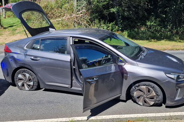 Men arrested after Hyundai seen ‘driving dangerously’ in Padiham with three deflated tyres