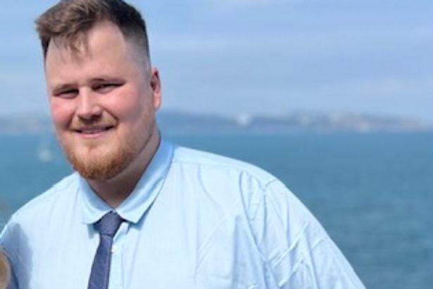 Dad so big he was turned away from ride and football turnstile loses 8st